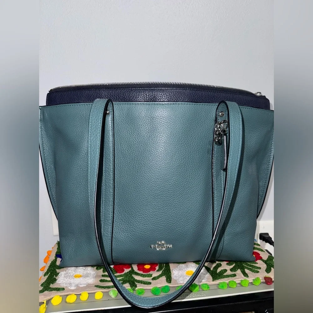 Coach Green Leather shoulder Tote Bag May